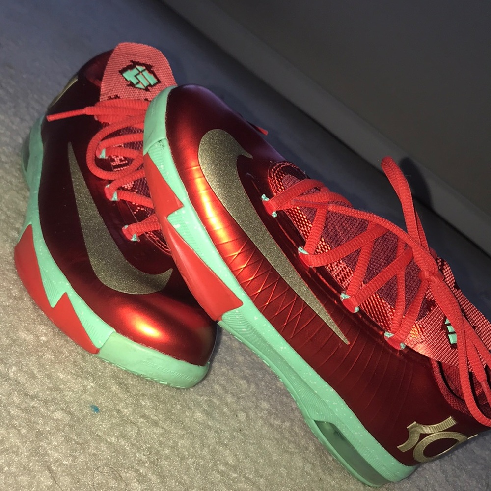 Nike Christmas KD VI